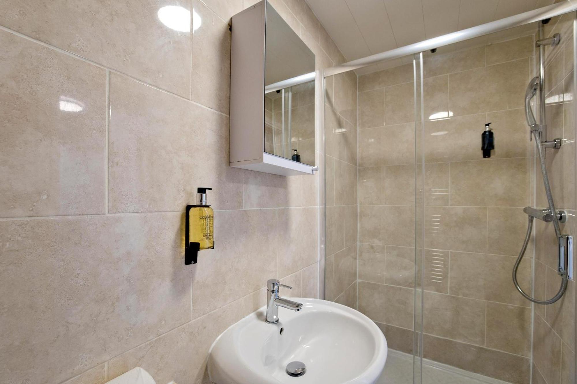 Imperial Corner House-Whitechapel Apartment London Eksteriør billede